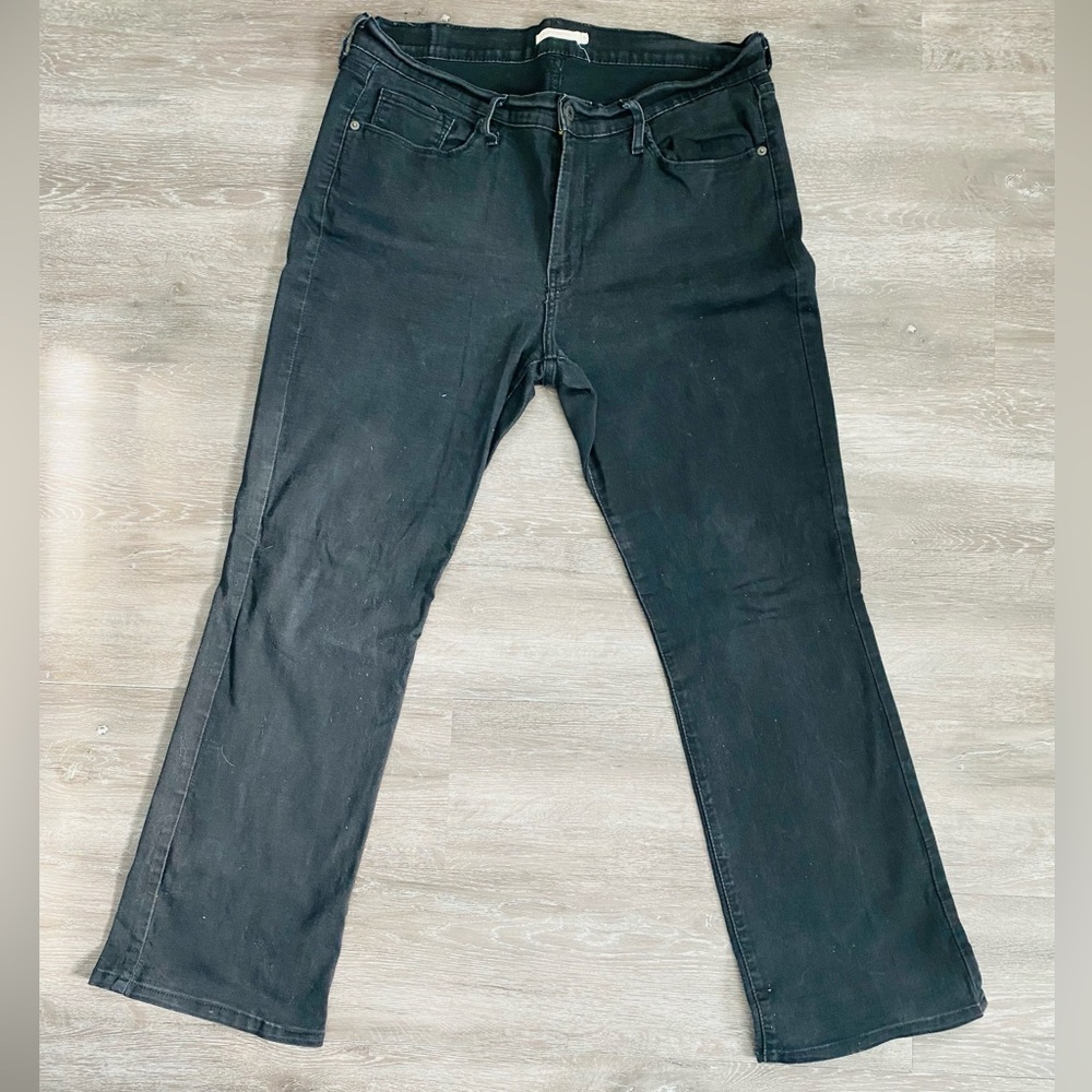 Black Levi’s 311 shaping skinny jeans size 16. Comfort fitting.